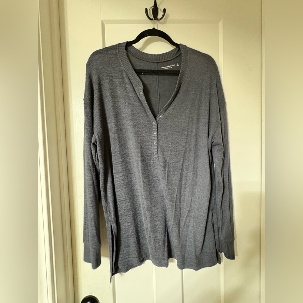 Abercrombie & Fitch Lightweight V-Neck Henley Shirt - Grayish Navy
